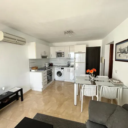 Arcos B2 - 2 Beds - 1 Bath - Views Appartement Puerto del Carmen (Lanzarote)